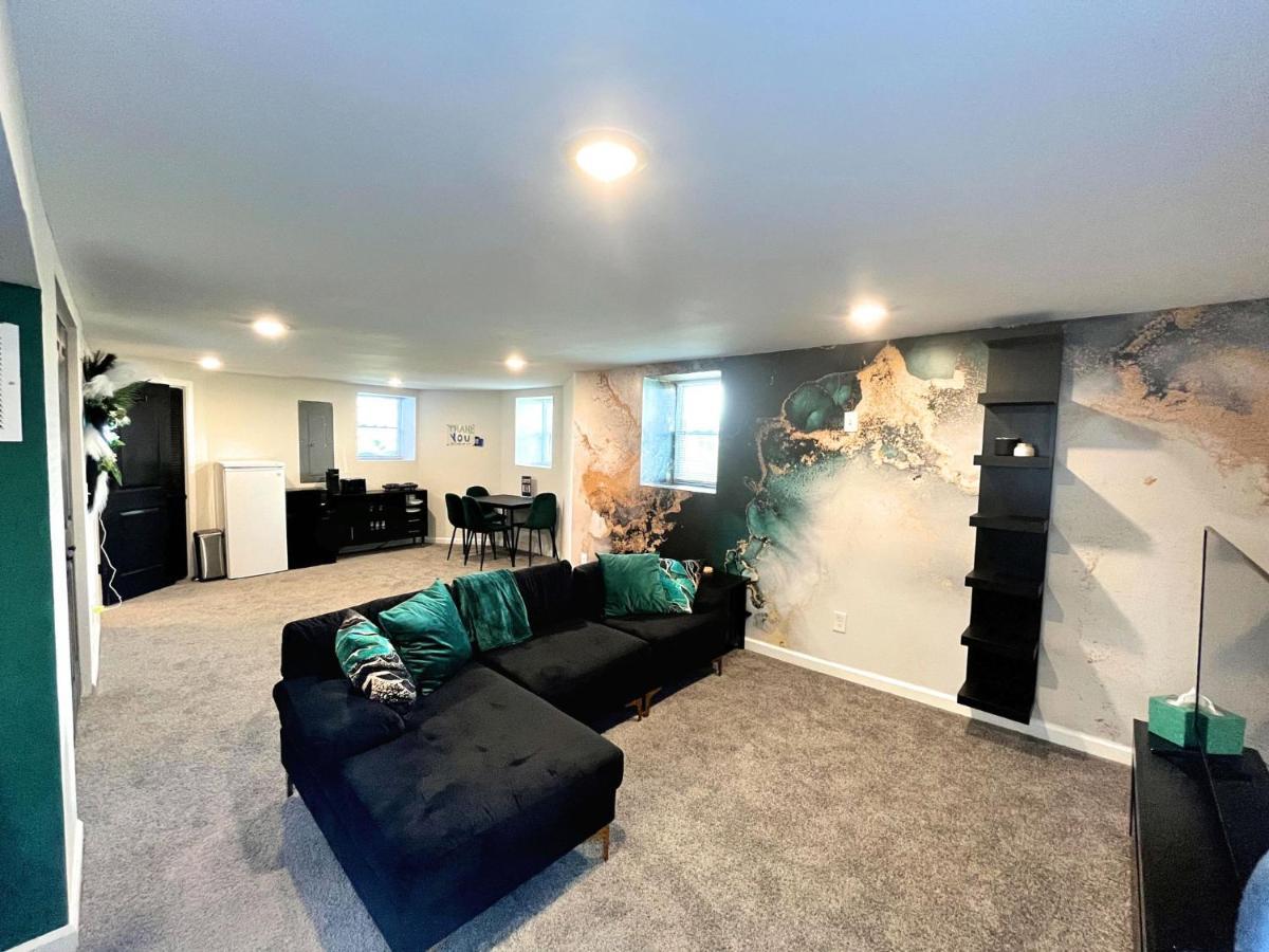 1 Bed 1 Bath Basement With Private Entrance Apartment